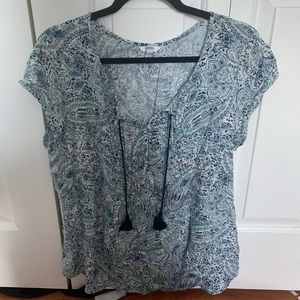 Light blue Sonoma (Kohl’s) Patterned Tie up Blouse